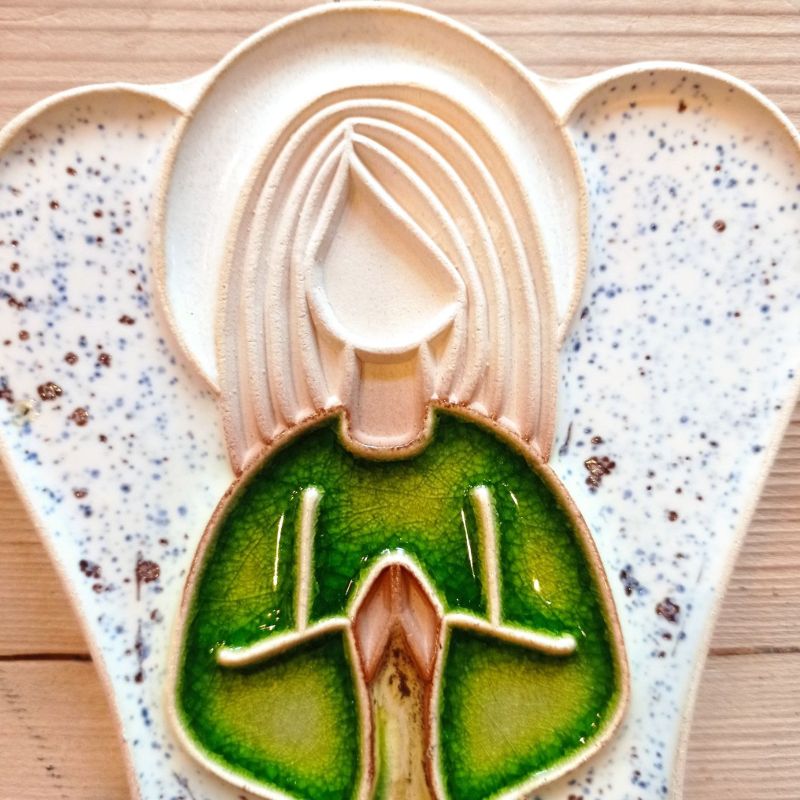 Anioł ceramiczny wiszący kwiatowy motyw mak wysokość ok. 26cm - obrazek 5