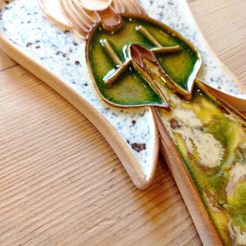 Anioł ceramiczny wiszący kwiatowy motyw żółta róża #1 wysokość ok. 22cm - obrazek 2